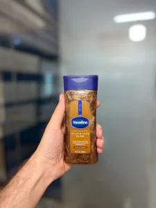 روغن بدن شاین دار (اکلیل دار) وازلین اصلی